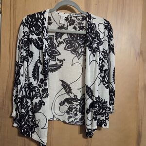 Chico's Size 1 Lightweight Cardigan